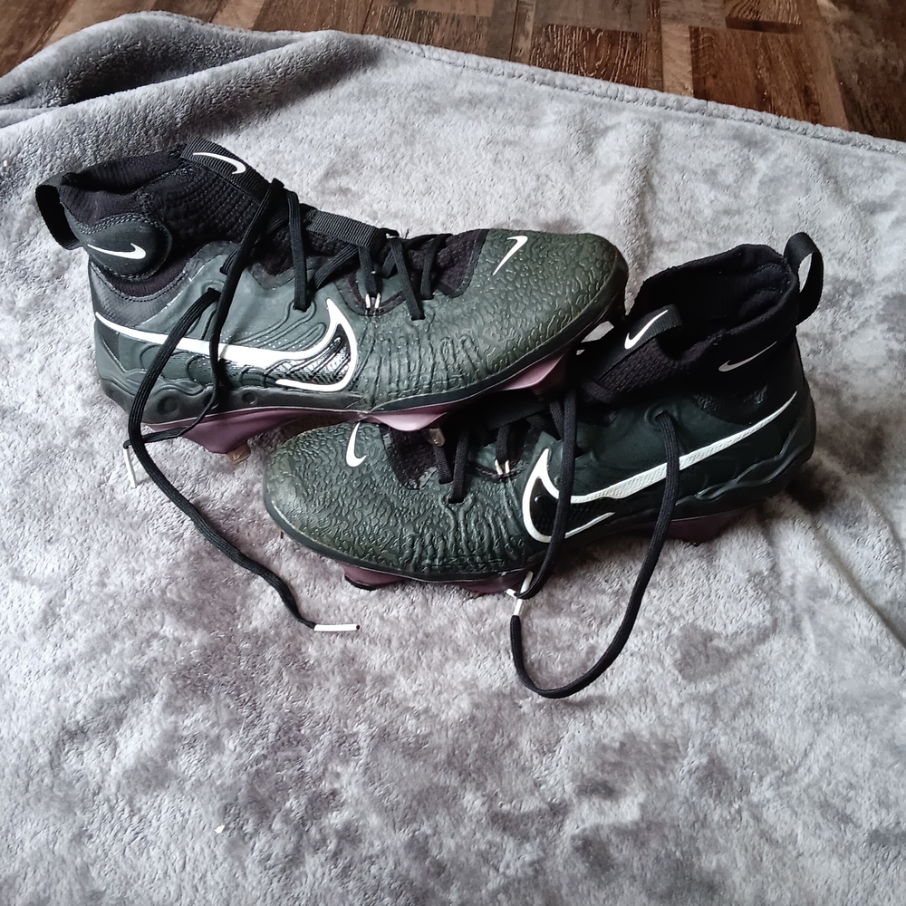 Nike Green and Black Athletic Shoes